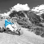 Eiger Easy بيت شباب