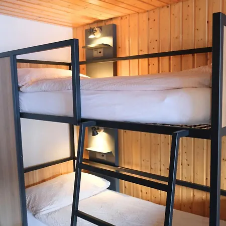 Eiger Easy Hostel *