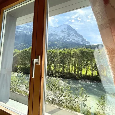 Eiger Easy ホステル