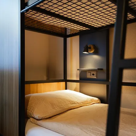 Eiger Easy Hostel *