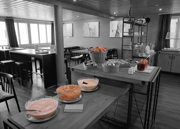 بيت شباب Eiger Easy *