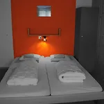 Eiger Easy Hostel *